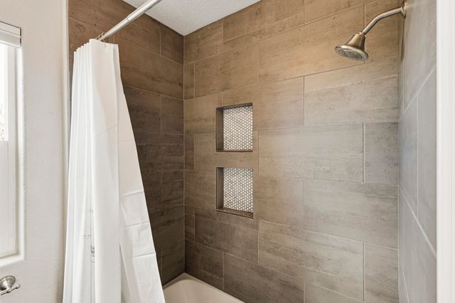 3823 Alamogordo Drive NW, Albuquerque, NM 87120