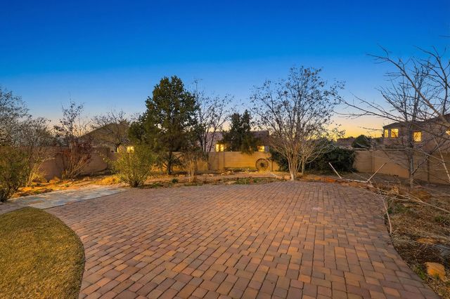 3823 Alamogordo Drive NW, Albuquerque, NM 87120