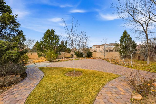 3823 Alamogordo Drive NW, Albuquerque, NM 87120