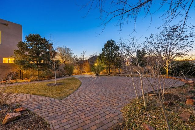 3823 Alamogordo Drive NW, Albuquerque, NM 87120