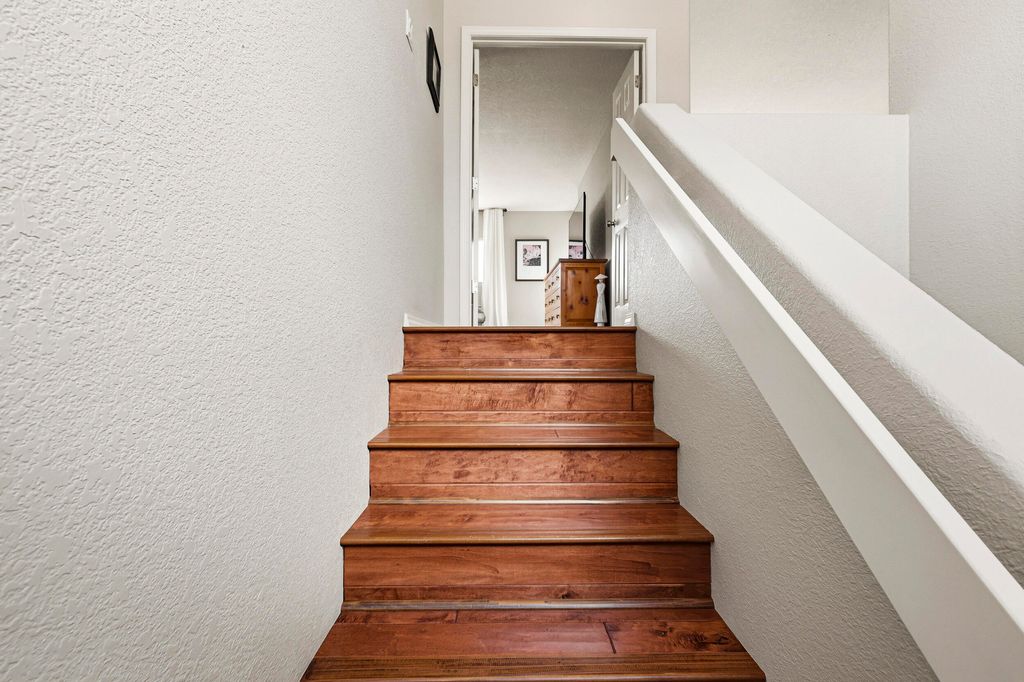 Image 29 of property listing at 3823 Alamogordo Drive NW, Albuquerque, NM 87120