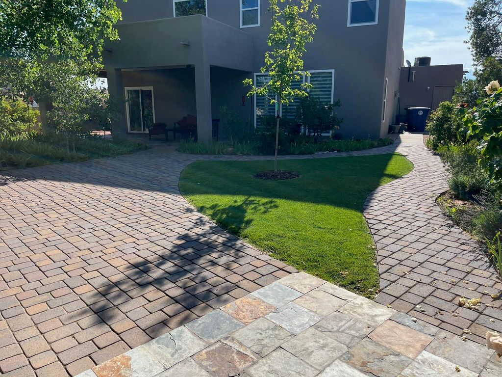 Image 73 of property listing at 3823 Alamogordo Drive NW, Albuquerque, NM 87120