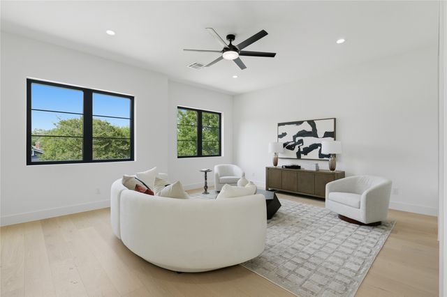 6038 Prospect Avenue, Dallas, TX 75206