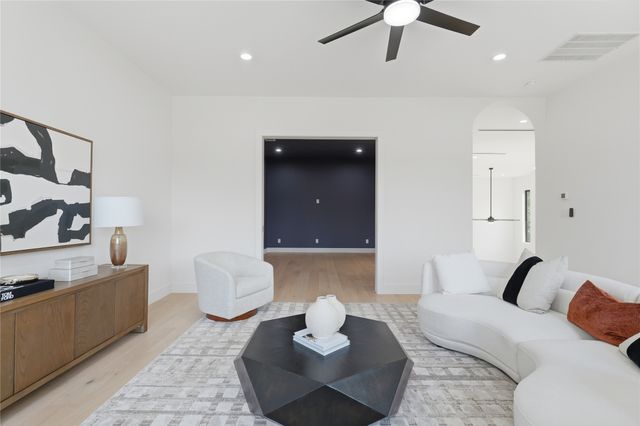 6038 Prospect Avenue, Dallas, TX 75206