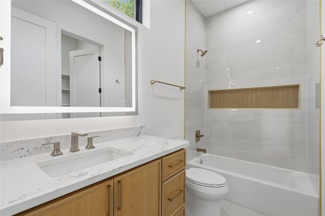 6038 Prospect Avenue, Dallas, TX 75206