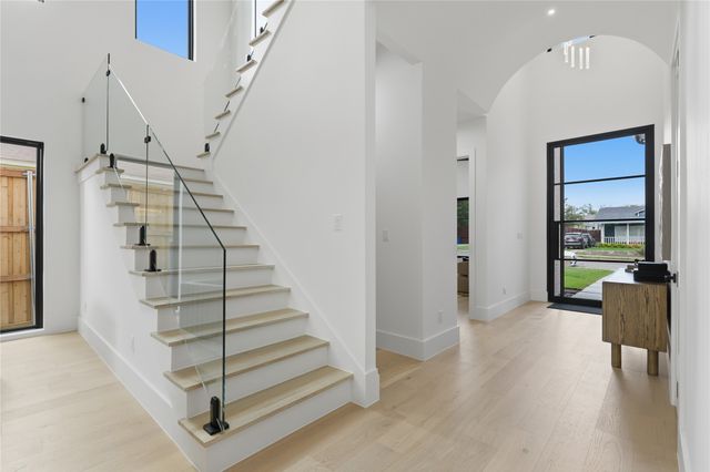 6038 Prospect Avenue, Dallas, TX 75206