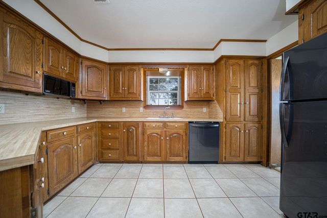 2613 CR 4760, Winnsboro, TX 75494