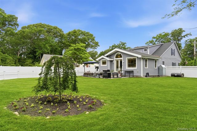 238 Woodlawn Avenue, Saint James, NY 11780