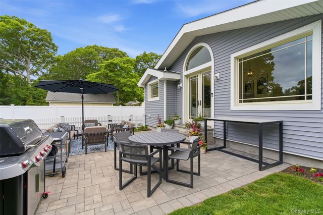 238 Woodlawn Avenue, Saint James, NY 11780