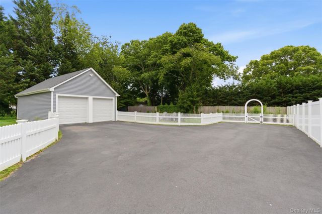 238 Woodlawn Avenue, Saint James, NY 11780