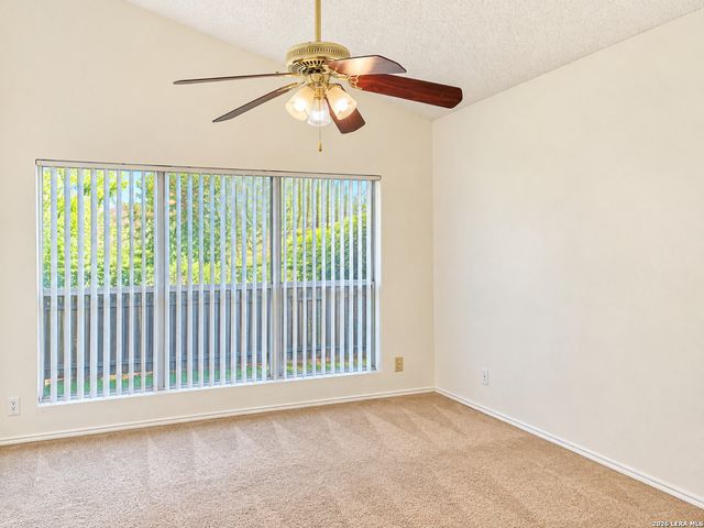 313 BURKWOOD LN, Cibolo, TX 78108