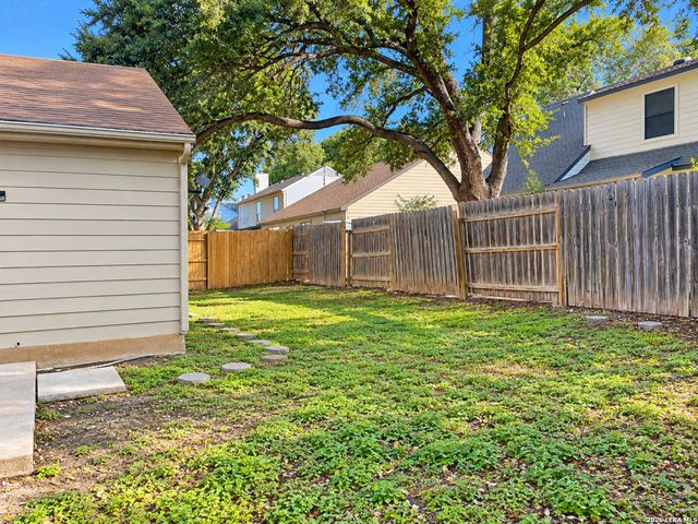 313 BURKWOOD LN, Cibolo, TX 78108