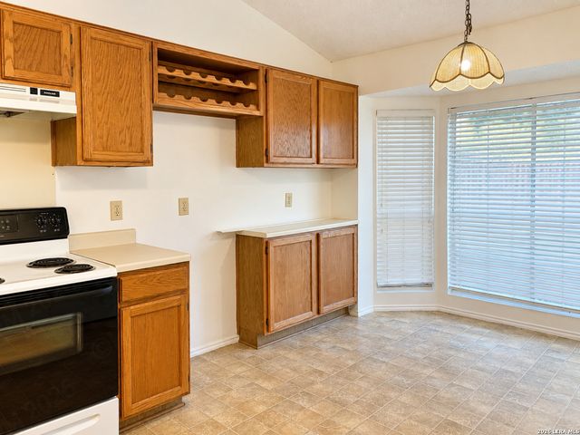 313 BURKWOOD LN, Cibolo, TX 78108