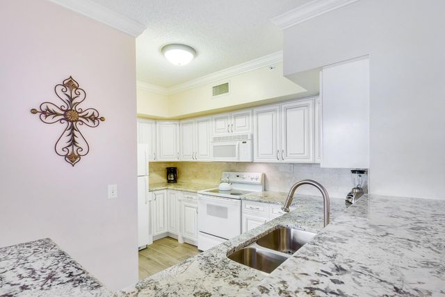 11740 St Andrews Place, Wellington, FL 33414