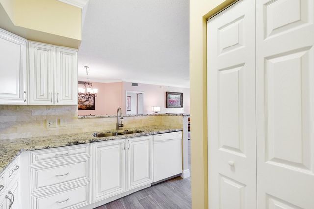 11740 St Andrews Place, Wellington, FL 33414