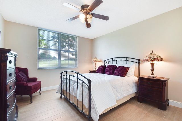 11740 St Andrews Place, Wellington, FL 33414
