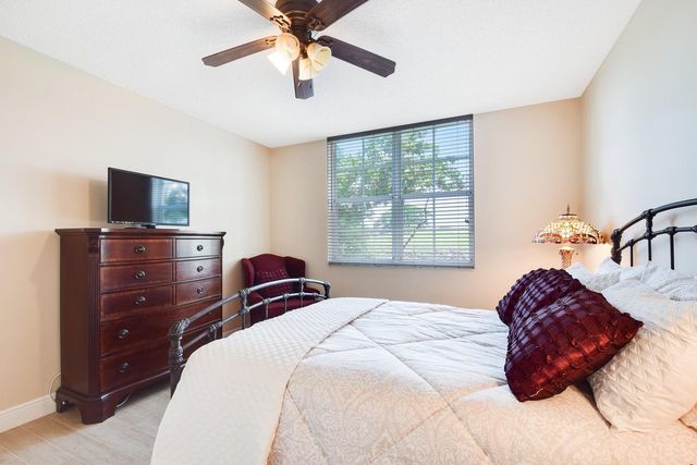 11740 St Andrews Place, Wellington, FL 33414
