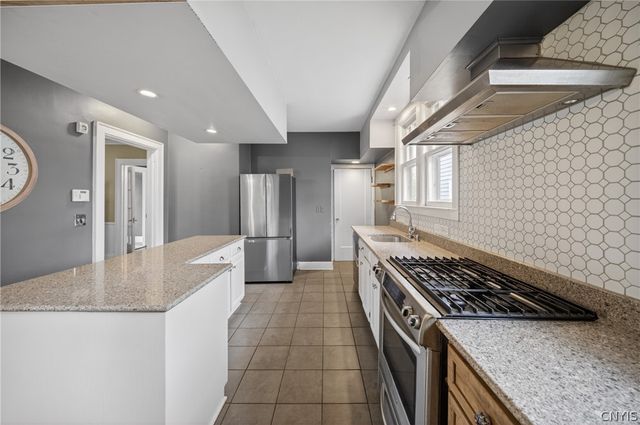 142 Hampton Road, Syracuse, NY 13203