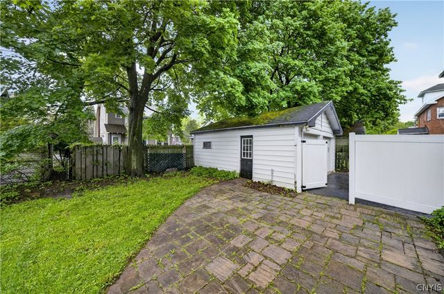 142 Hampton Road, Syracuse, NY 13203