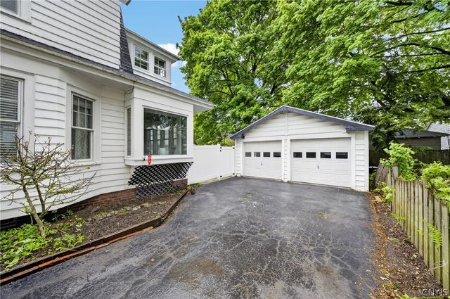 142 Hampton Road, Syracuse, NY 13203