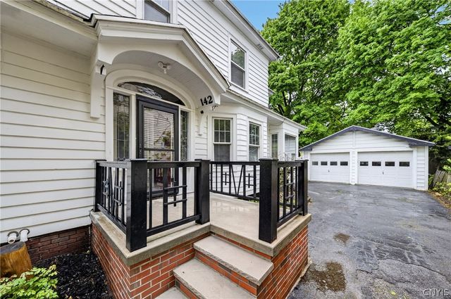 142 Hampton Road, Syracuse, NY 13203
