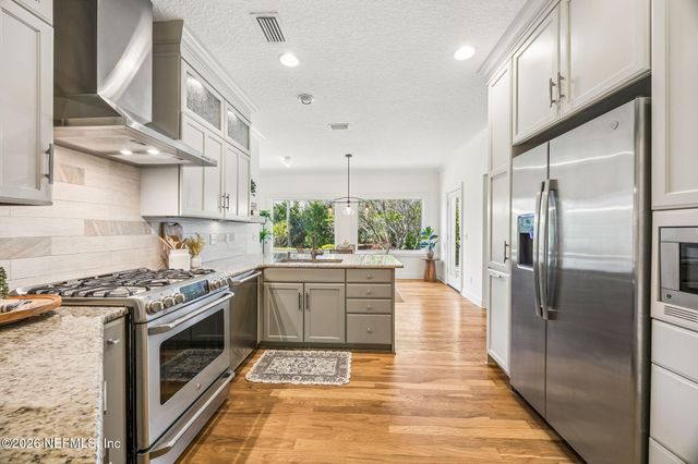 205 OAK POINT Lane, Ponte Vedra Beach, FL 32082