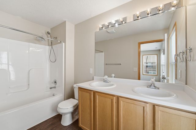 4632 McDougal Lane NE, Ankeny, IA 50023
