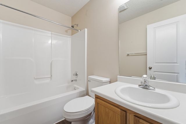 4632 McDougal Lane NE, Ankeny, IA 50023