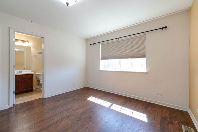 532 S Jade Lane, Round Lake, IL 60073