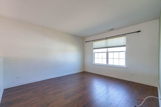 532 S Jade Lane, Round Lake, IL 60073