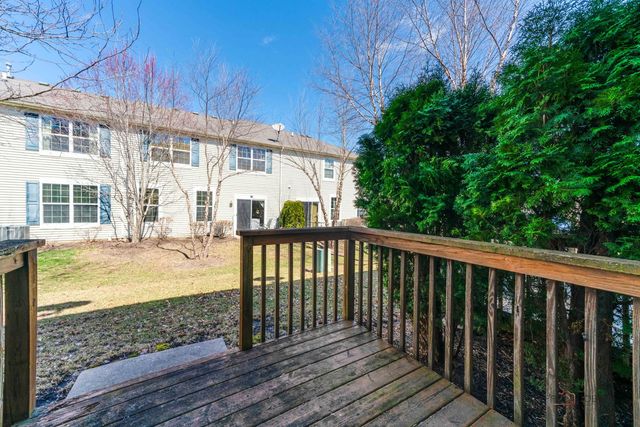 532 S Jade Lane, Round Lake, IL 60073