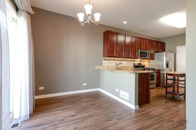 532 S Jade Lane, Round Lake, IL 60073