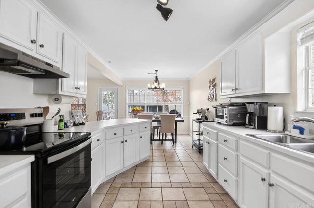 22 Springridge Drive, Little Rock, AR 72211