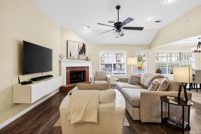 22 Springridge Drive, Little Rock, AR 72211