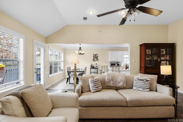 22 Springridge Drive, Little Rock, AR 72211