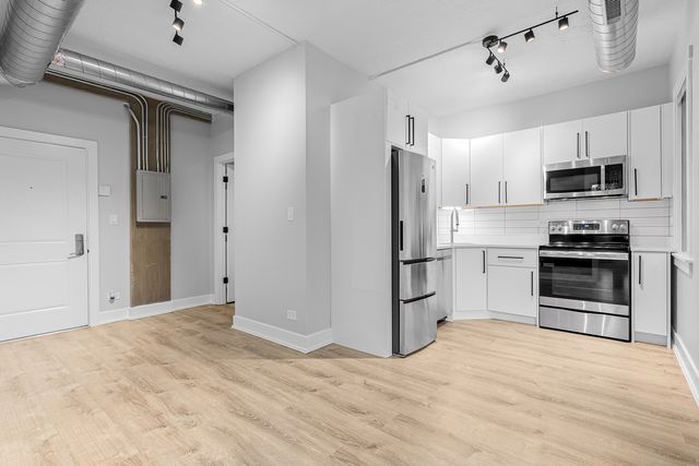 7645 N SHERIDAN Road 407, Chicago, IL 60626
