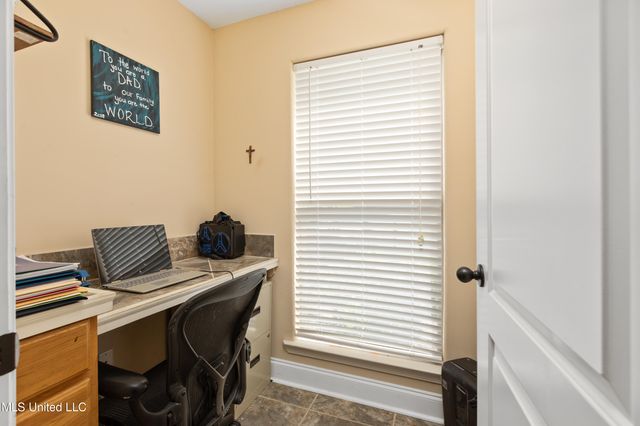 7137 W Arcastle Loop, Southaven, MS 38671