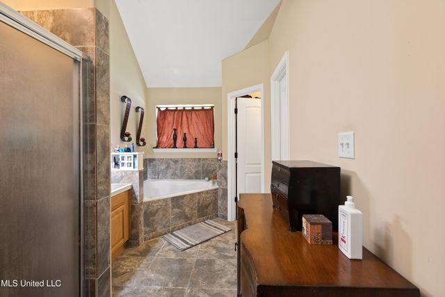 7137 W Arcastle Loop, Southaven, MS 38671