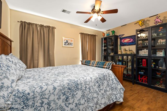 7137 W Arcastle Loop, Southaven, MS 38671