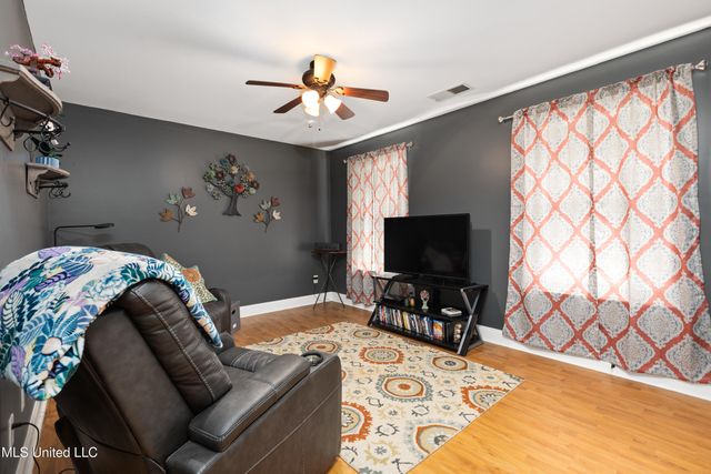 7137 W Arcastle Loop, Southaven, MS 38671