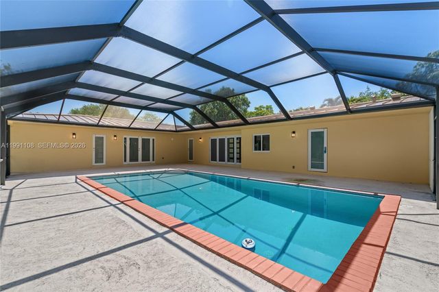 8201 SW 150th Dr, Palmetto Bay, FL 33158