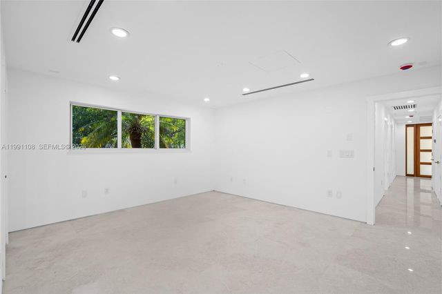 8201 SW 150th Dr, Palmetto Bay, FL 33158