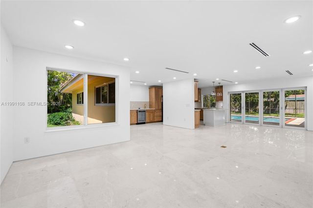 8201 SW 150th Dr, Palmetto Bay, FL 33158