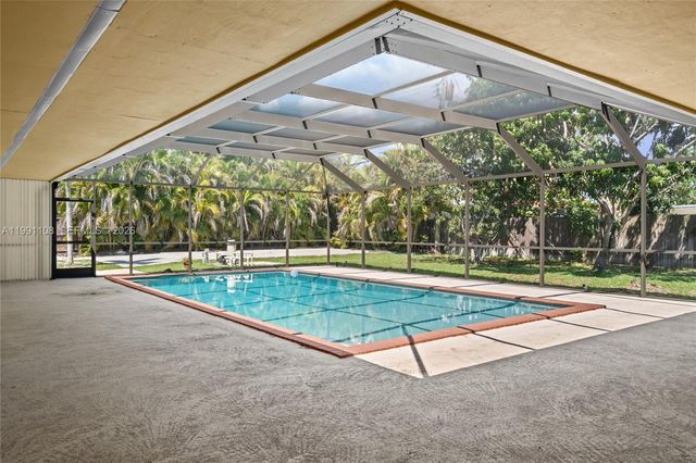 8201 SW 150th Dr, Palmetto Bay, FL 33158