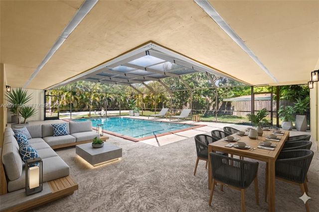 8201 SW 150th Dr, Palmetto Bay, FL 33158