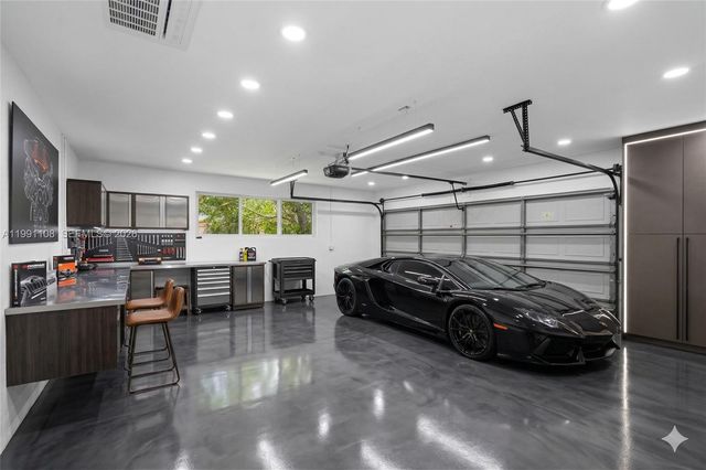 8201 SW 150th Dr, Palmetto Bay, FL 33158