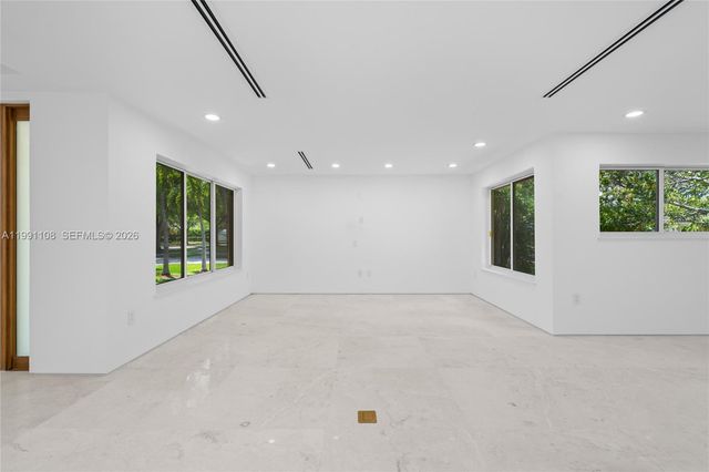 8201 SW 150th Dr, Palmetto Bay, FL 33158