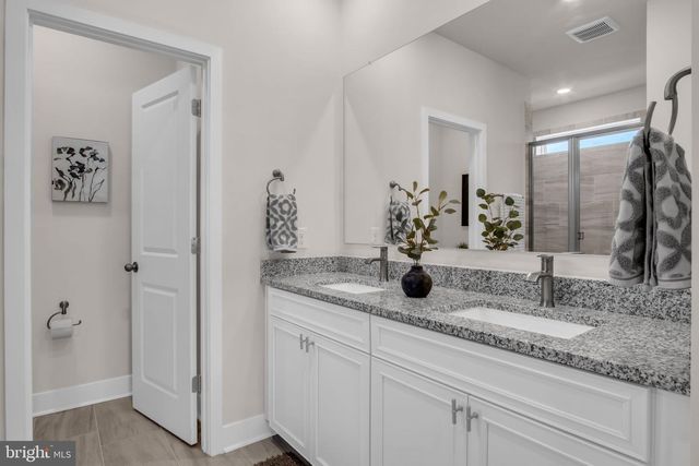 80 BONESET DR, Gettysburg, PA 17325