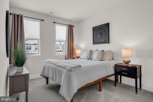 80 BONESET DR, Gettysburg, PA 17325