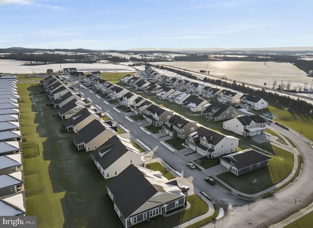 80 BONESET DR, Gettysburg, PA 17325